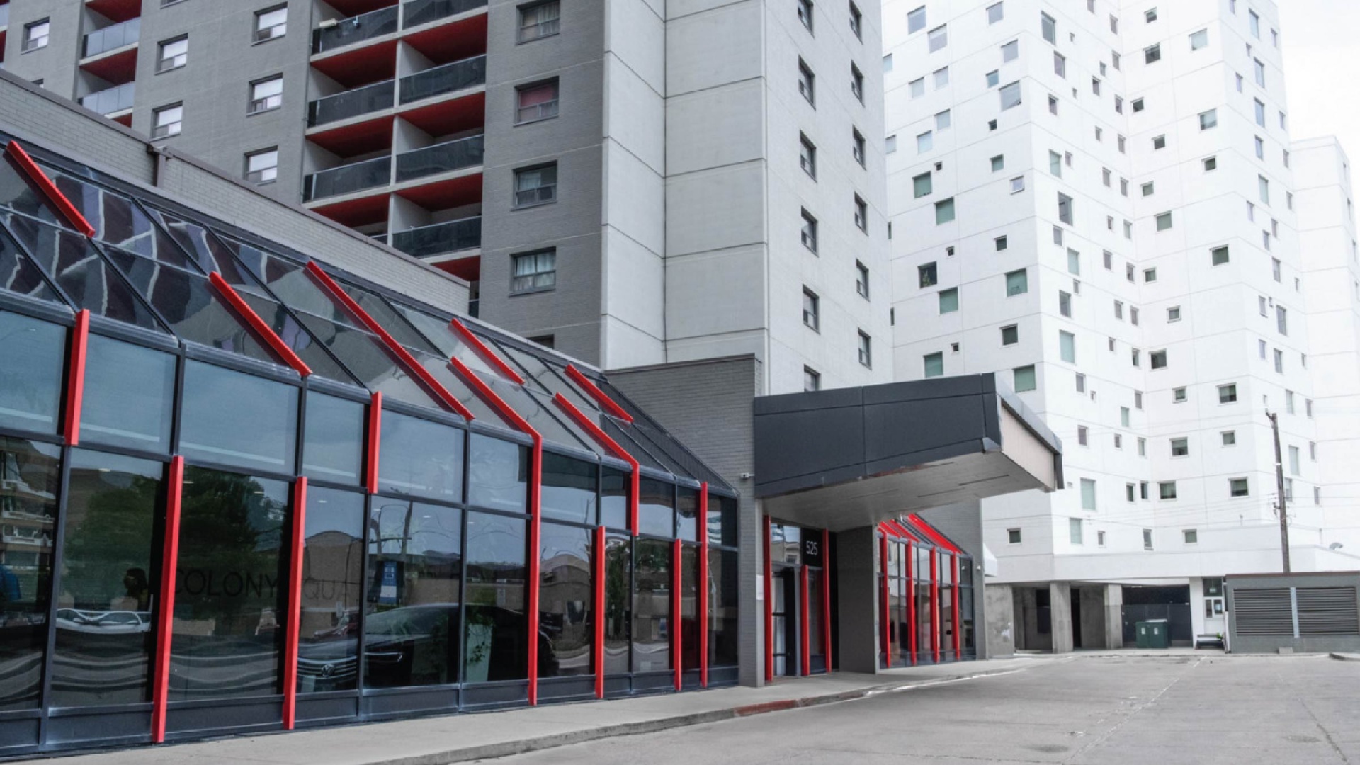 The exterior of a Northview REIT condominium building that participated in Efficiency Manitoba's In-Suite Energy Efficiency Program.